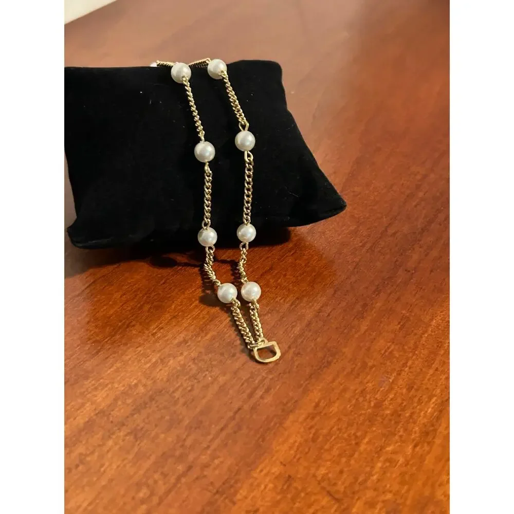 TWO ROWS OF FAUX PEARLS ON 7 inch GOLD TONE CHAINS